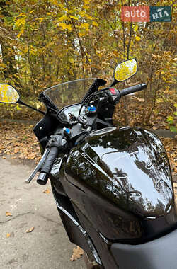 Спортбайк Honda CBR 400R 2016 в  фото 19 Спортбайк Honda CBR 400R 2016 в