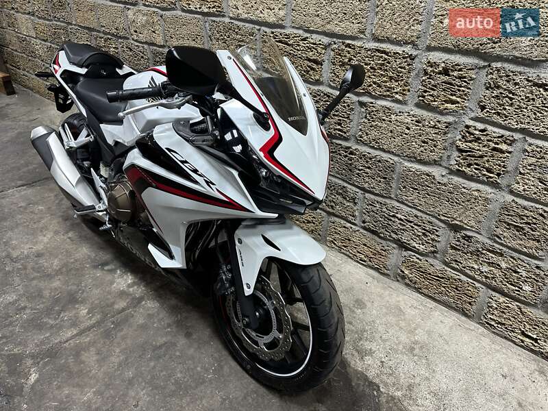 Спортбайк Honda CBR 400R 2021 в Одесі фото 4 Спортбайк Honda CBR 400R 2021 в Одесі