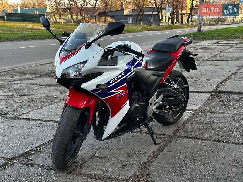 Спортбайк Honda CBR 400R 2015 в Голубовке фото 4 Спортбайк Honda CBR 400R 2015 в Голубовке