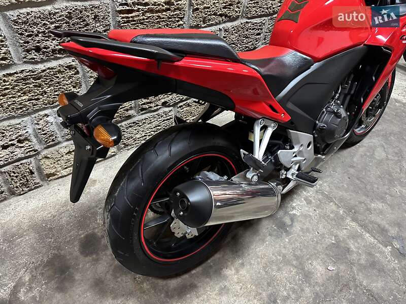 Спортбайк Honda CBR 400R 2013 в Одессе фото 12 Спортбайк Honda CBR 400R 2013 в Одессе