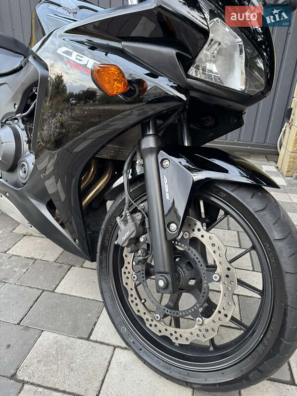 Спортбайк Honda CBR 400R 2013 в Дніпрі фото 8 Спортбайк Honda CBR 400R 2013 в Дніпрі