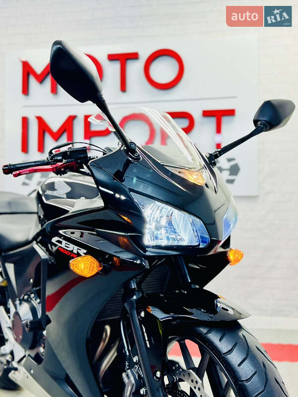 Спортбайк Honda CBR 400R 2013 в Одессе