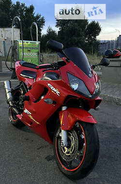 Спортбайк Honda CBR 600F4i 2001 в Киеве