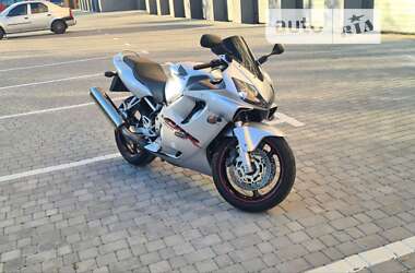 Спортбайк Honda CBR 600F4i 2002 в Виннице