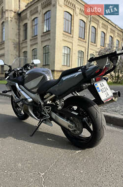 Мотоцикл Спорт-туризм Honda CBR 600F4i 2005 в 