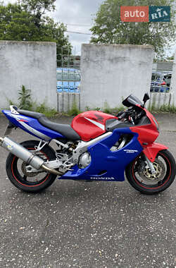 Мотоцикл Спорт-туризм Honda CBR 600F4i 2002 в 