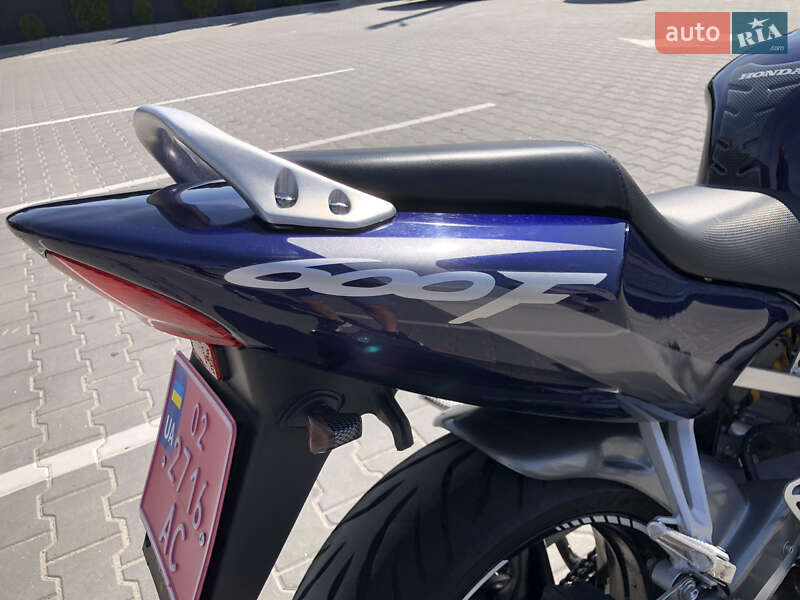 Спортбайк Honda CBR 600F4i 2002 в Виннице