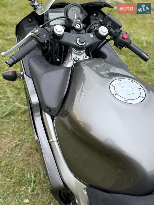 Мотоцикл Спорт-туризм Honda CBR 600F4i 2005 в Луцке фото 12 Мотоцикл Спорт-туризм Honda CBR 600F4i 2005 в Луцке