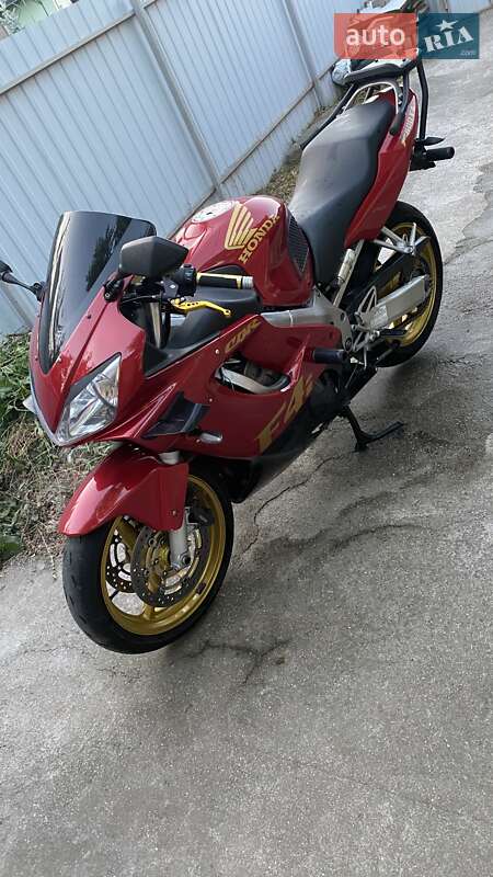 Мотоцикл Спорт-туризм Honda CBR 600F4i 2002 в Кропивницькому
