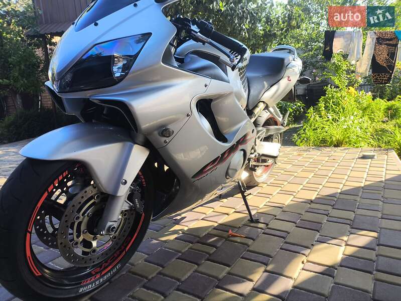 Мотоцикл Спорт-туризм Honda CBR 600F4i 2002 в Кременчуге