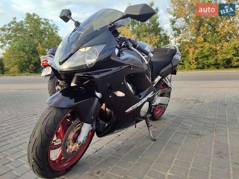 Мотоцикл Спорт-туризм Honda CBR 600F4i 2003 в 