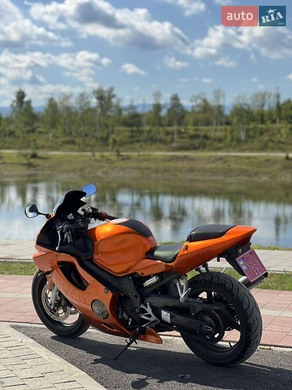 Спортбайк Honda CBR 600F4i 2001 в Коломиї