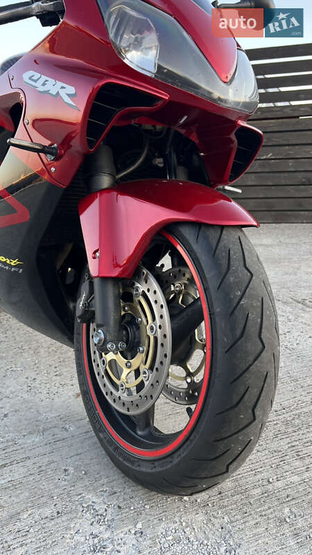 Спортбайк Honda CBR 600F4i 2002 в Києві фото 9 Спортбайк Honda CBR 600F4i 2002 в Києві