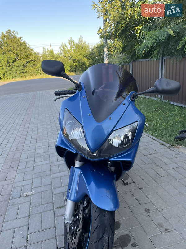 Спортбайк Honda CBR 600F4i 2002 в Могилев-Подольске