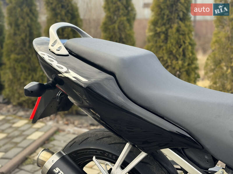 Мотоцикл Спорт-туризм Honda CBR 600F4i 2005 в Долині