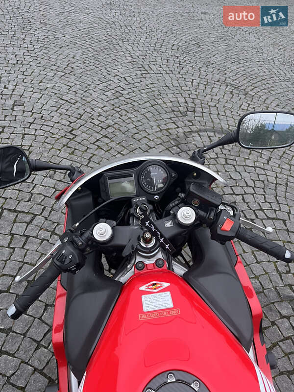 Спортбайк Honda CBR 600F4i 2003 в Жовкві