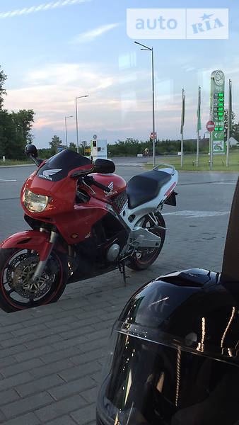 Мотоцикл Спорт-туризм Honda CBR 600F 1997 в Кам'янець-Подільському