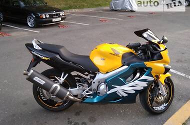 Спортбайк Honda CBR 600F 1999 в Хмельницком