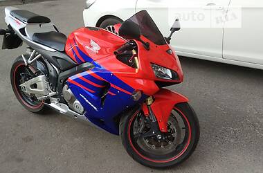 Спортбайк Honda CBR 600F 2005 в Киеве