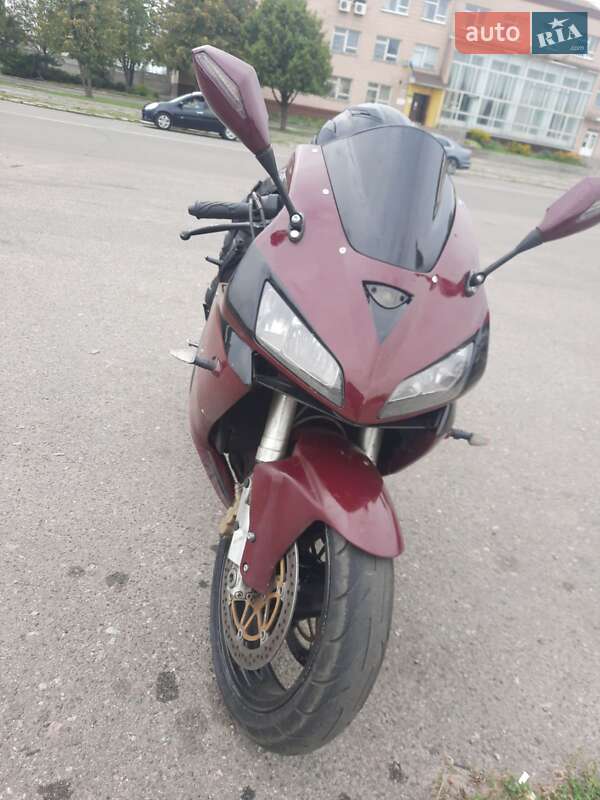 Honda CBR 600F 2005