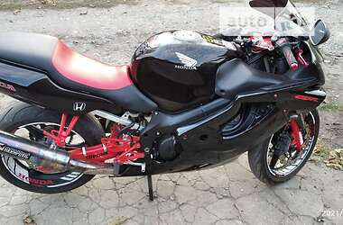 Мотоцикл Спорт-туризм Honda CBR 600F 2001 в Лозовой