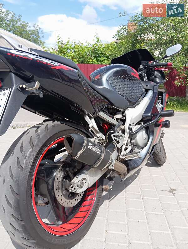 Спортбайк Honda CBR 600F 2000 в Виннице