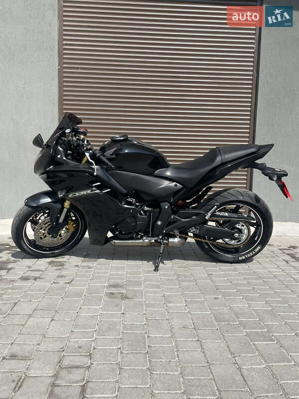 Спортбайк Honda CBR 600F 2012 в Хмельницком фото 2 Спортбайк Honda CBR 600F 2012 в Хмельницком
