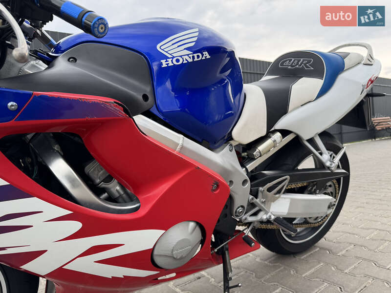 Спортбайк Honda CBR 600F 2000 в Христиновке