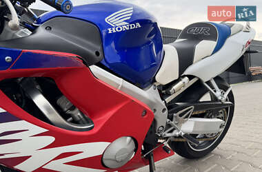 Спортбайк Honda CBR 600F 2000 в 