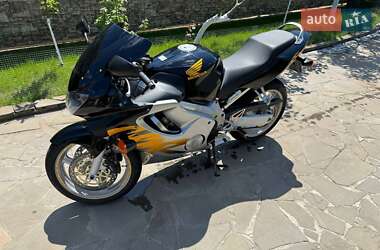 Спортбайк Honda CBR 600F 1999 в 