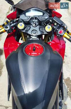 Мотоцикл Спорт-туризм Honda CBR 600F 2012 в 