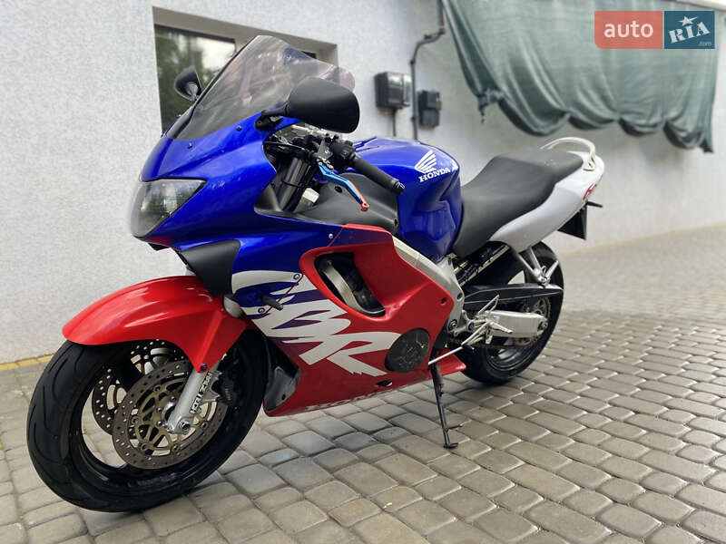 Спортбайк Honda CBR 600F 2000 в Виннице фото 5 Спортбайк Honda CBR 600F 2000 в Виннице