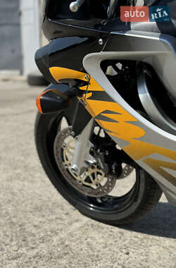 Мотоцикл Спорт-туризм Honda CBR 600F 2000 в 
