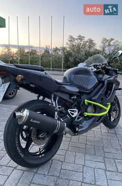 Спортбайк Honda CBR 600F 2001 в 