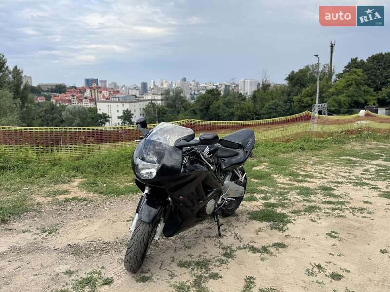Спортбайк Honda CBR 600F 1998 в Києві