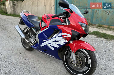 Спортбайк Honda CBR 600F 1999 в Дергачах