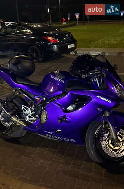 Спортбайк Honda CBR 600F 2001 в 