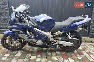 Спортбайк Honda CBR 600F 2000 в Остроге