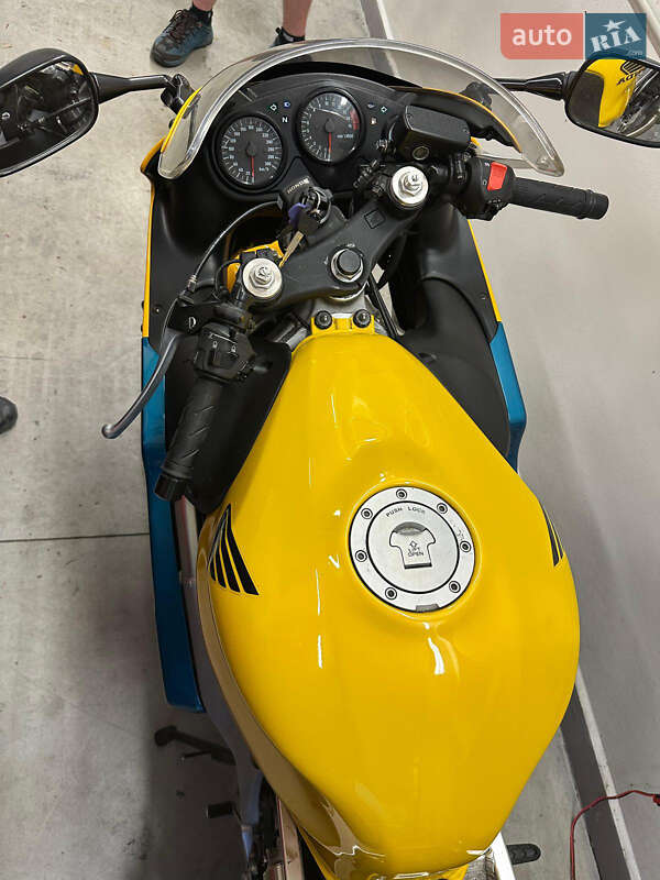 Спортбайк Honda CBR 600F 1999 в Львове
