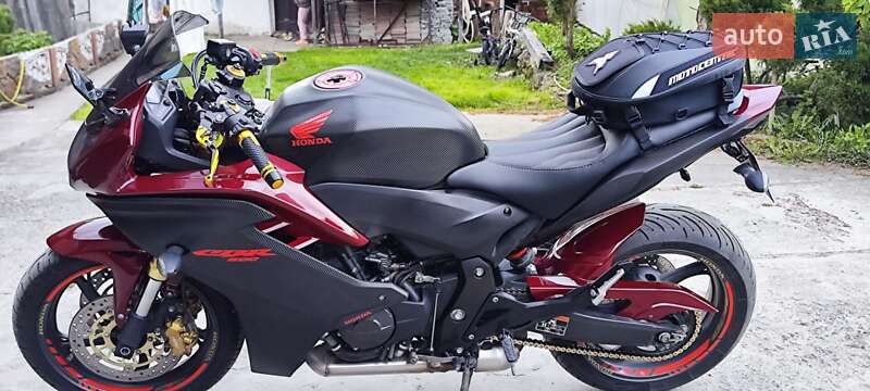 Спортбайк Honda CBR 600F 2012 в Хмельницком фото 2 Спортбайк Honda CBR 600F 2012 в Хмельницком