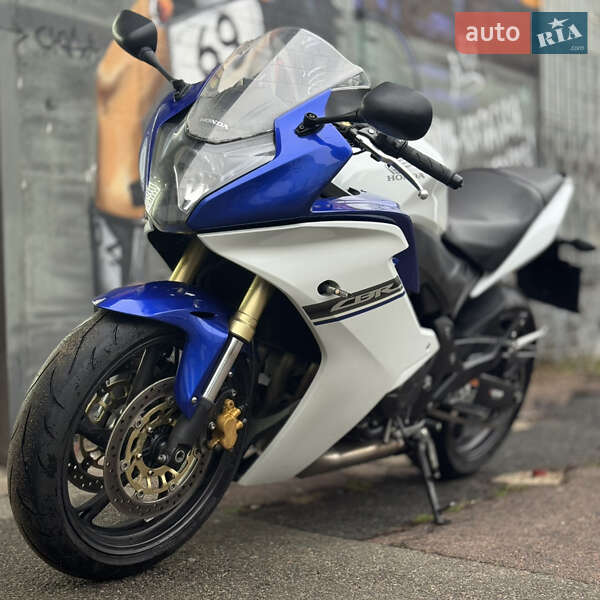 Спортбайк Honda CBR 600F 2011 в Киеве фото 6 Спортбайк Honda CBR 600F 2011 в Киеве
