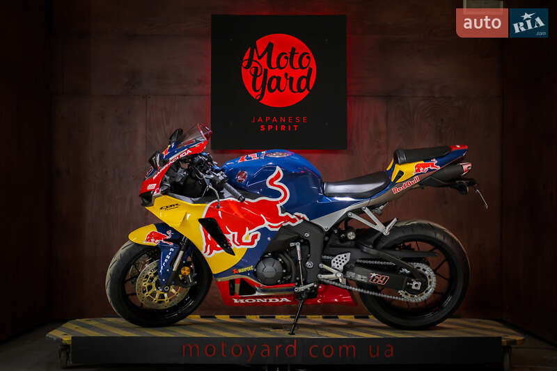Спортбайк Honda CBR 600RR 2020 в 