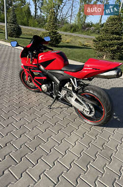 Спортбайк Honda CBR 600RR 2005 в 