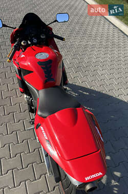 Спортбайк Honda CBR 600RR 2005 в 