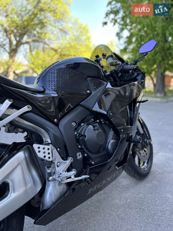 Спортбайк Honda CBR 600RR 2013 в Харкові