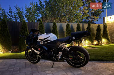Спортбайк Honda CBR 600RR 2010 в 
