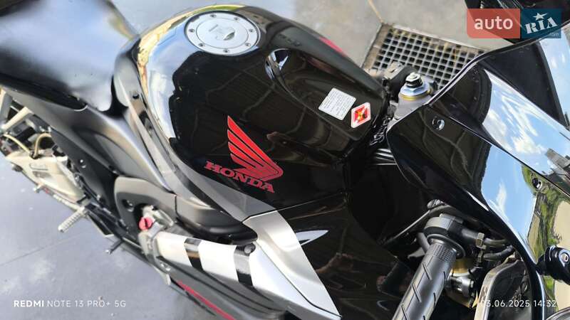Спортбайк Honda CBR 600RR 2005 в Яготине