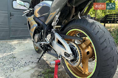 Спортбайк Honda CBR 600RR 2003 в 
