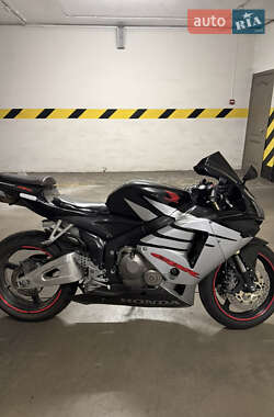 Спортбайк Honda CBR 600RR 2005 в Одессе