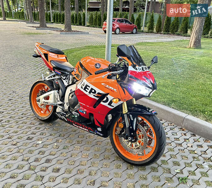 Спортбайк Honda CBR 600RR 2013 в Харкові фото 12 Спортбайк Honda CBR 600RR 2013 в Харкові